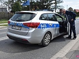 Zderzenie BMW z radiowozem w Dzierżoniowie