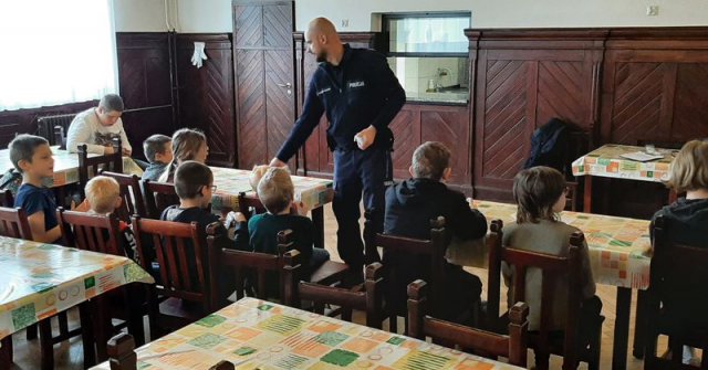 Piławscy policjanci z wizytą u wychowanków Specjalnego Ośrodka Szkolno-Wychowawczego