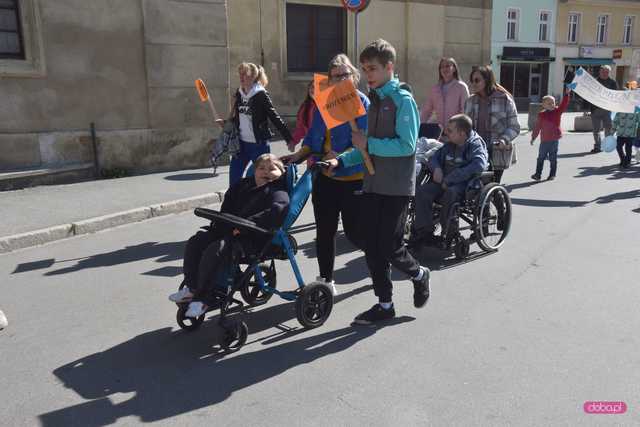 Marsz Godności i Dzień Osób z Niepełnosprawnościami w Dzierżoniowie