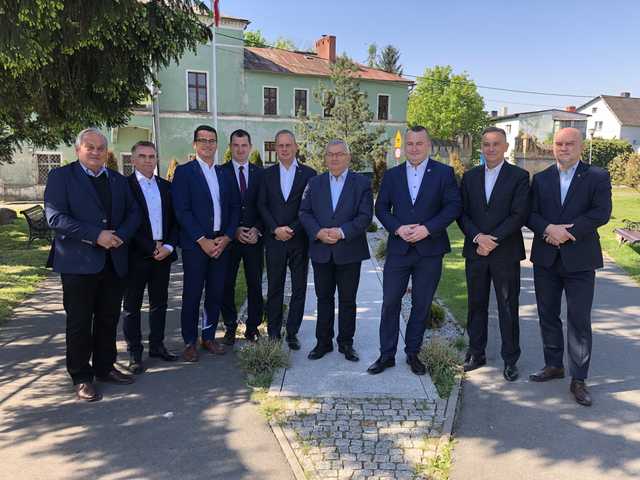 Minister infrastruktury w Łagiewnikach w sprawie S8