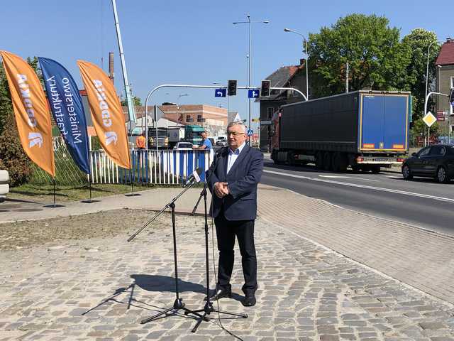 Minister infrastruktury w Łagiewnikach w sprawie S8