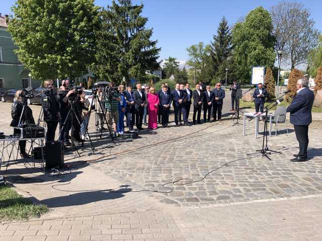 Minister infrastruktury w Łagiewnikach w sprawie S8