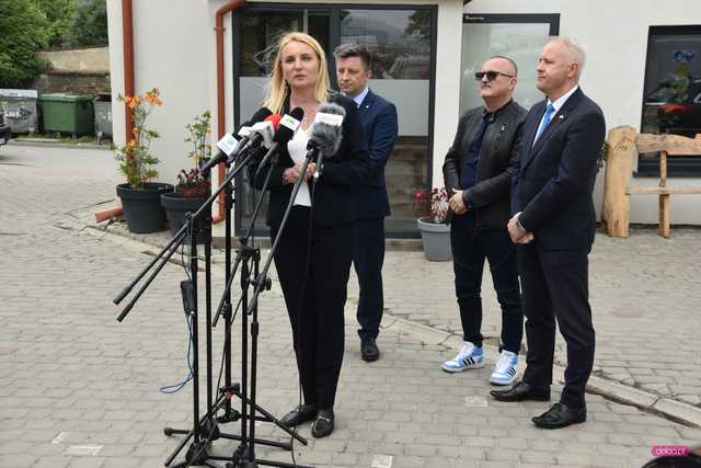 Ministrowie z wizytą w Bielawie. 4 mln zł na remont mieszkań
