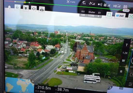 Policyjny dron nad drogami powiatu dzierżoniowskiego