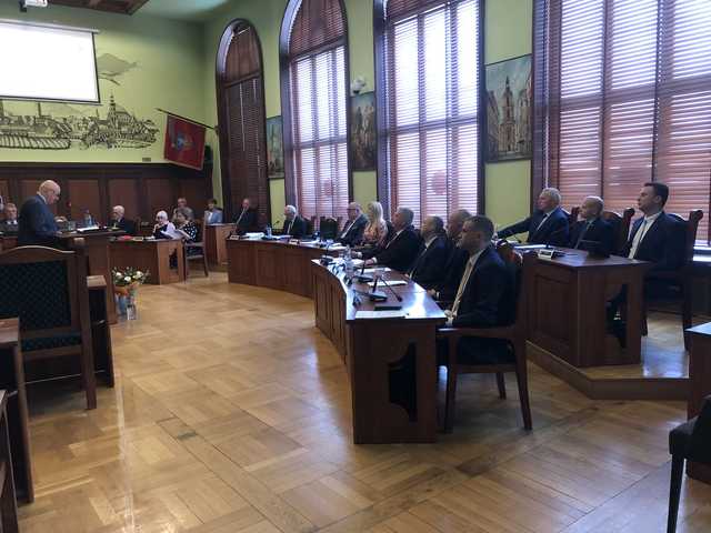Zasłużeni dla Dzierżoniowa i absolutorium dla burmistrza 