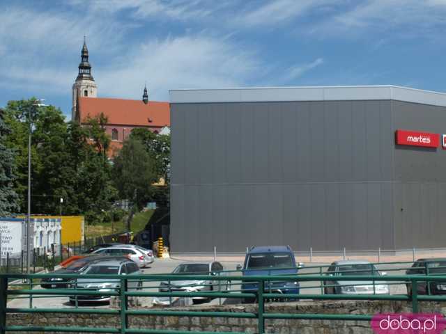 Park handlowy przy ul. Prochowej w Dzierżoniowie zaburza zabytkową architekturę? 