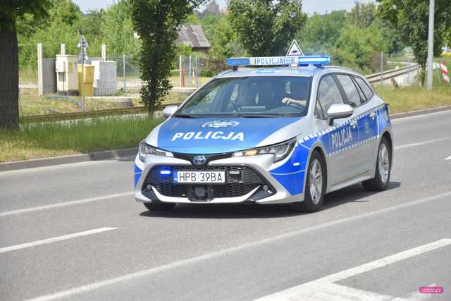 Zderzenie audi z fordem na drodze Dzierżoniów - Bielawa