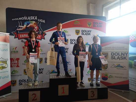 Młodziczki IRON BULLS Bielawa z medalami w Dolnośląskiej Lidze Dziewcząt w zapasach