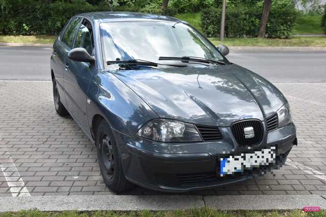 Zderzenie seata z mazdą w Dzierżoniowie