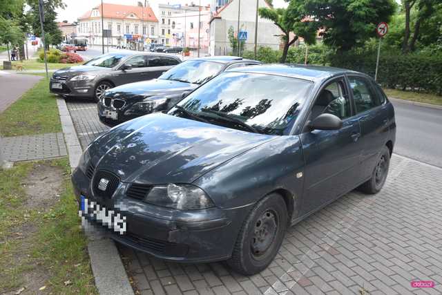 Zderzenie seata z mazdą w Dzierżoniowie