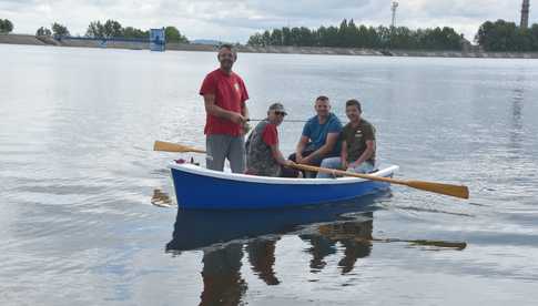 Zawody na belly boatach oraz pontonach w Bielawie