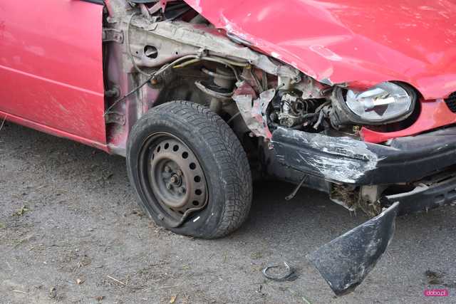 Pijany kierowca toyoty uderzył w przepust 