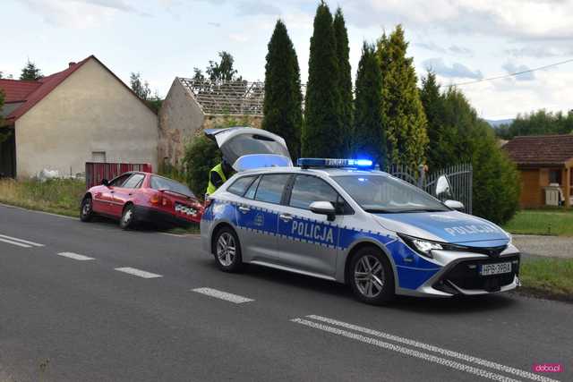 Pijany kierowca toyoty uderzył w przepust 