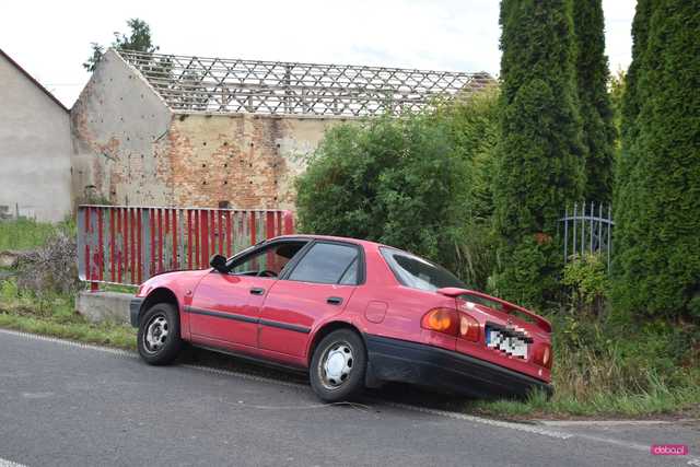 Pijany kierowca toyoty uderzył w przepust 