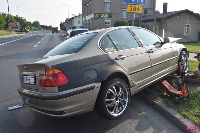 Bmw uderzyło w lampę