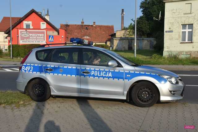 Bmw uderzyło w lampę