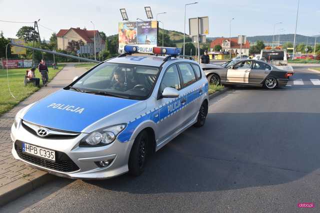 Bmw uderzyło w lampę