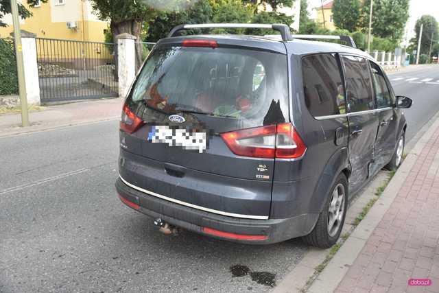 Zderzenie volvo z fordem w Pieszycach