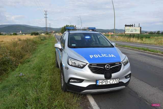 Pijany kierowca mitsubishi uderzył w peugeota