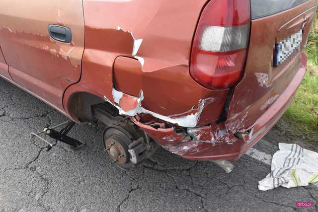 Pijany kierowca mitsubishi uderzył w peugeota