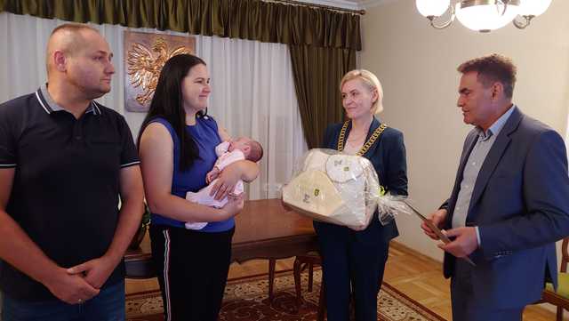 Wyprawki dla nowo narodzonych dzieci w gminie Łagiewniki