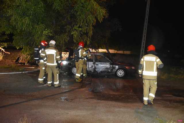 Pożar audi w Bielawie