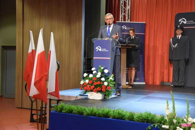 Areszt Śledczy w Dzierżoniowie otrzymał sztandar