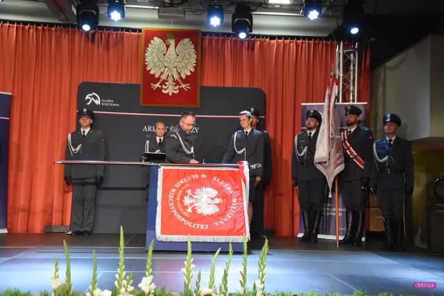 Areszt Śledczy w Dzierżoniowie otrzymał sztandar