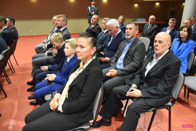 Areszt Śledczy w Dzierżoniowie otrzymał sztandar