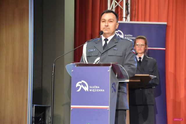 Areszt Śledczy w Dzierżoniowie otrzymał sztandar