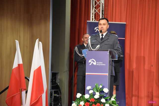 Areszt Śledczy w Dzierżoniowie otrzymał sztandar