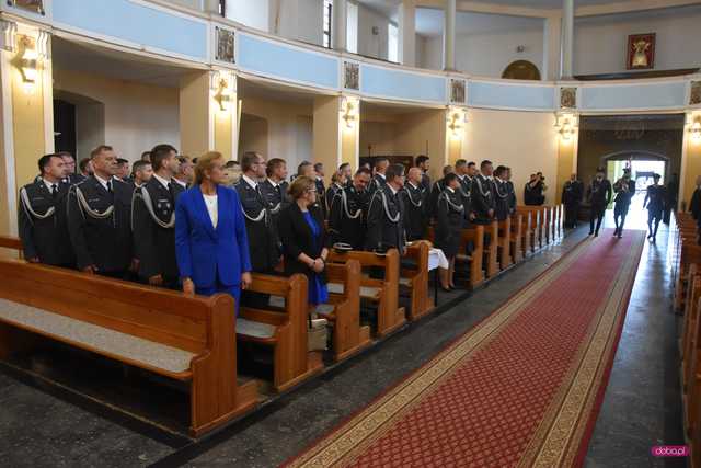 Areszt Śledczy w Dzierżoniowie otrzymał sztandar