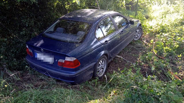  BMW w rowie przy drodze z Olesznej do Łagiewnik