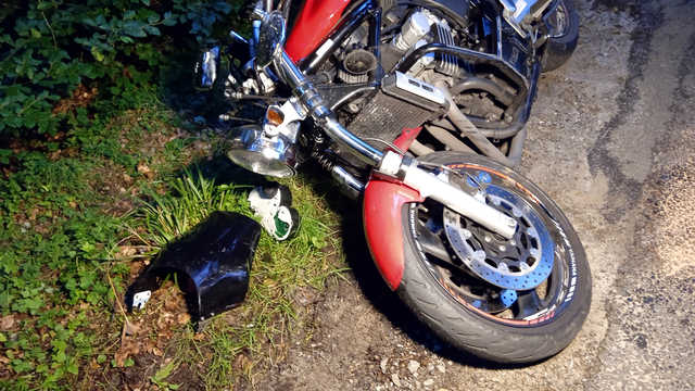 Zderzenie motocyklisty z hondą w górach