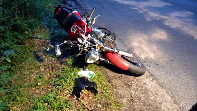 Zderzenie motocyklisty z hondą w górach