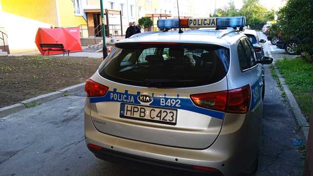 Wypadła przez okno na osiedlu Różanym