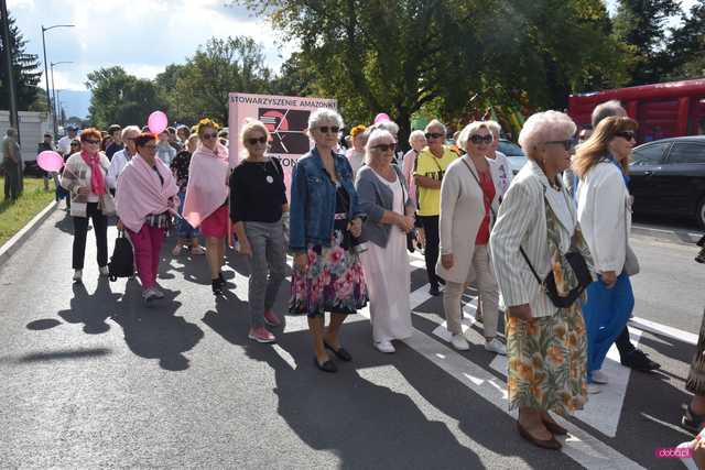 Wielka parada organizacji pozarządowych w Dzierżoniowie