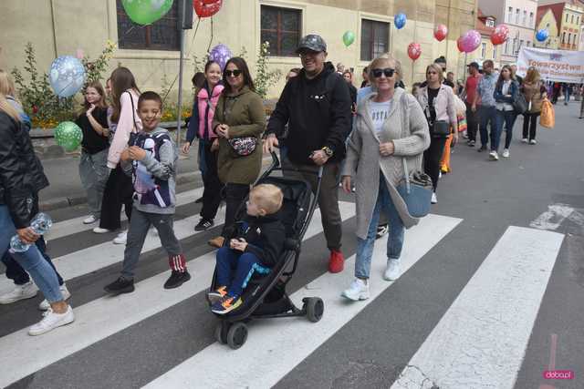 Wielka parada organizacji pozarządowych w Dzierżoniowie