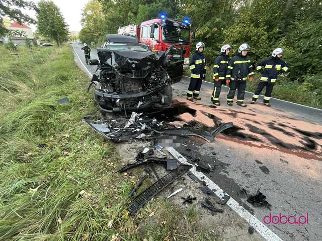 Zderzenie czołowe na wjeździe do Bielawy