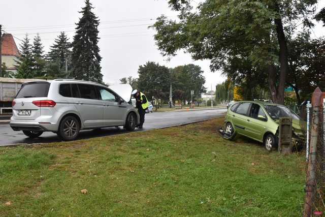Zderzenie trzech samochodów na ósemce w Łagiewnikach