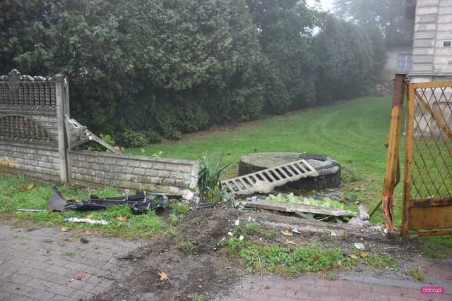 Mazdą wjechał w ogrodzenie w Piławie Dolnej