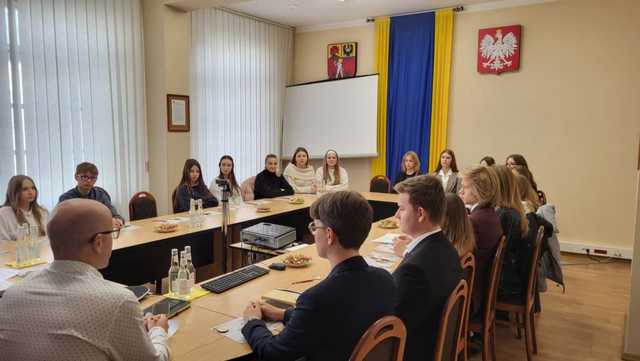 Nowa kadencja Młodzieżowego Zespołu Doradczego Powiatu Dzierżoniowskiego