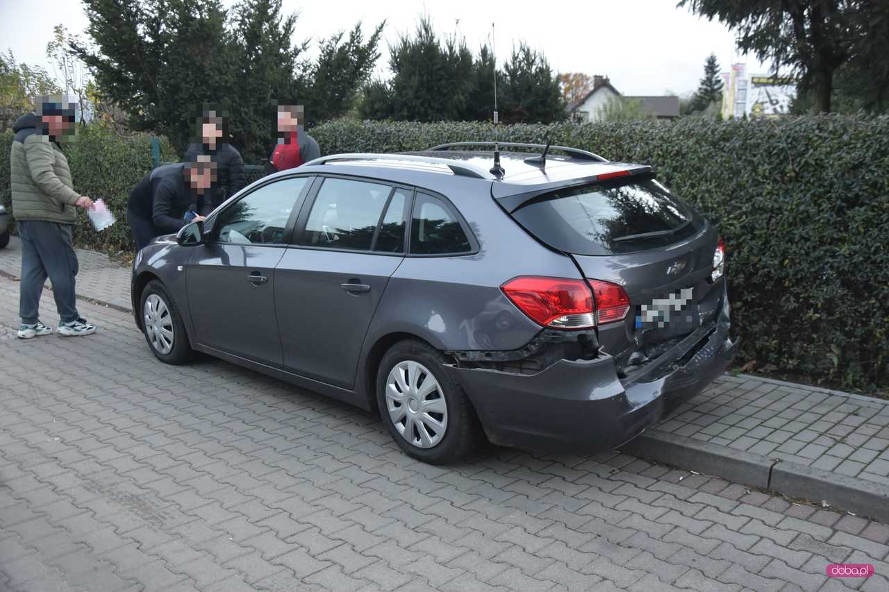 Zderzenie dwóch samochodów na drodze Bielawa - Dzierżoniów