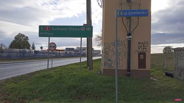Zderzenie trzech samochodów na ósemce w Łagiewnikach