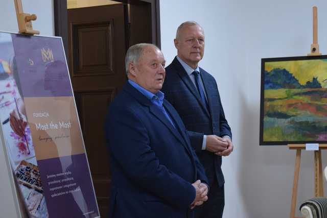 Wystawa młodych artystów w pałacu w Kiełczynie