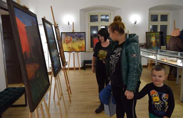 Wystawa młodych artystów w pałacu w Kiełczynie