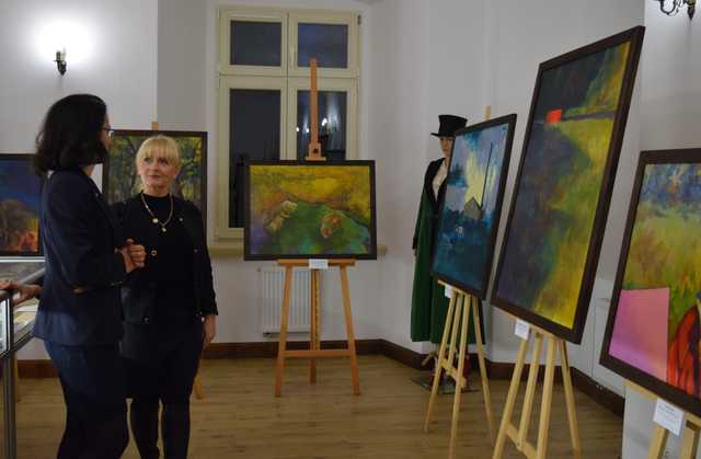 Wystawa młodych artystów w pałacu w Kiełczynie