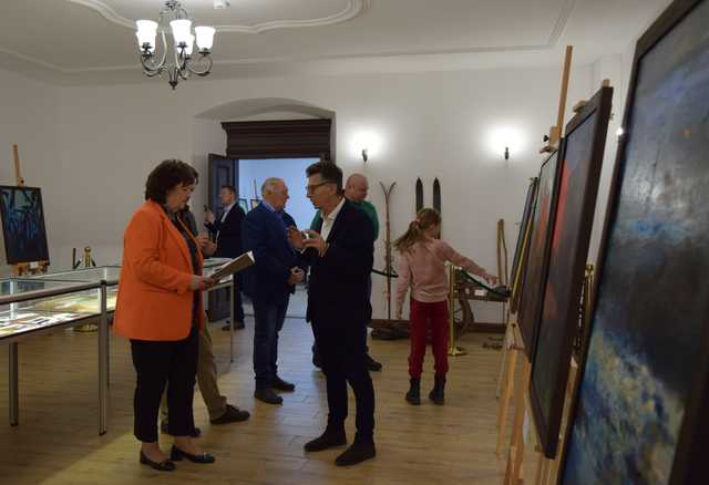 Wystawa młodych artystów w pałacu w Kiełczynie