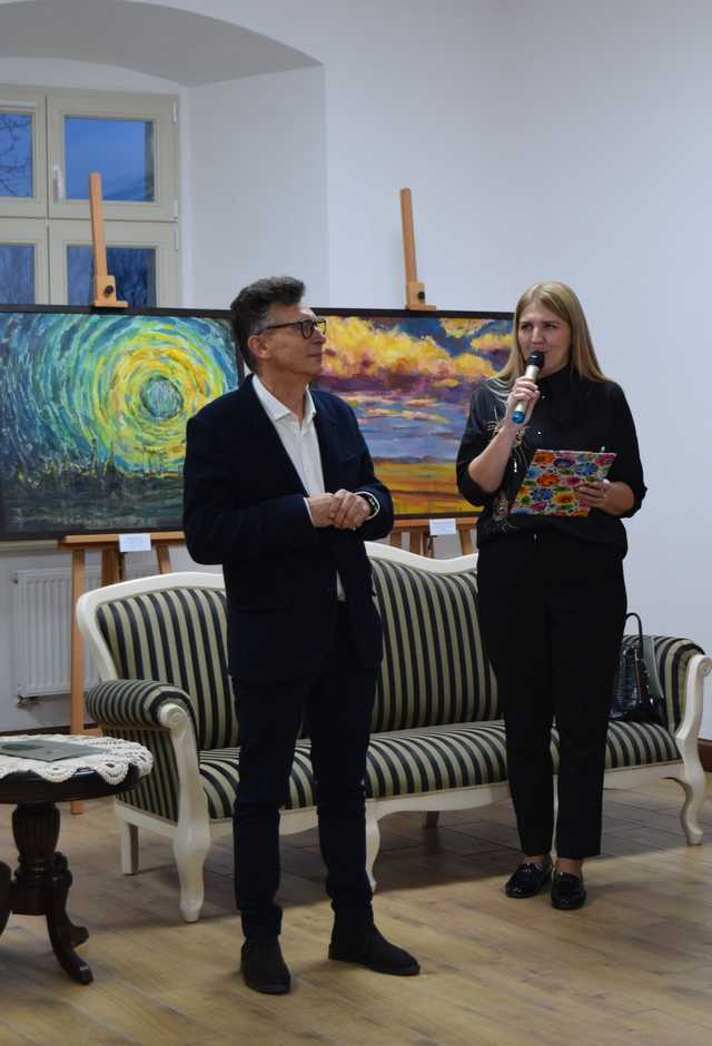Wystawa młodych artystów w pałacu w Kiełczynie