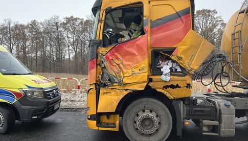 Zderzenie ciężarówek w Kołaczowie